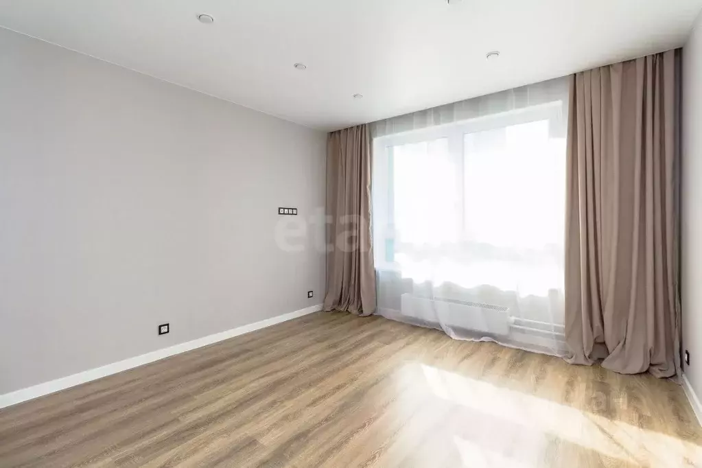 Студия Тюменская область, Тюмень ул. Республики, 204к15 (22.1 м) - Фото 1