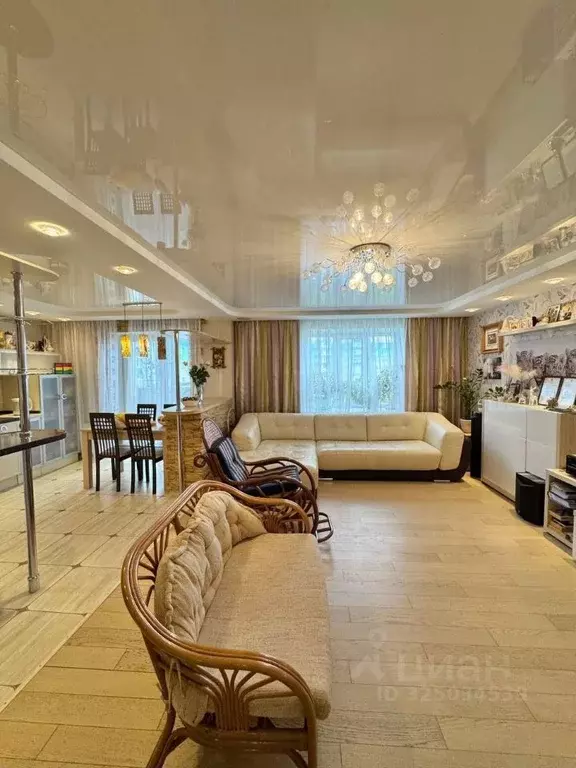 3-к кв. Удмуртия, Ижевск ул. 40 лет Победы, 144 (101.0 м) - Фото 1