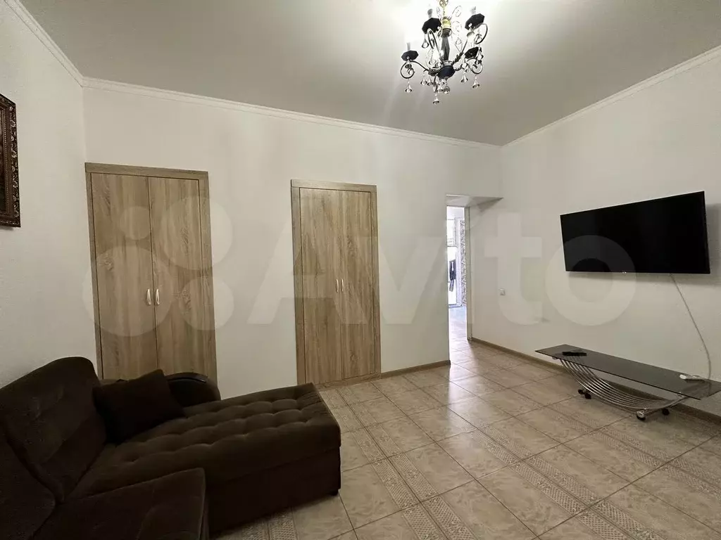 2-к. квартира, 62 м, 1/1 эт. - Фото 1