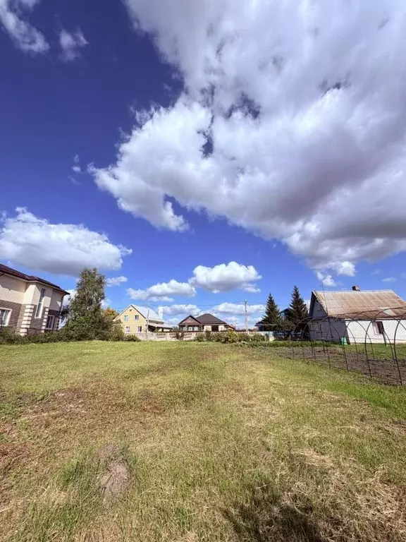 Участок в Татарстан, Лаишевский район, Большекабанское с/пос, с. ... - Фото 1