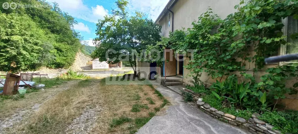 Дом в село Небуг, Совхозная улица, 6А (257 м) - Фото 1