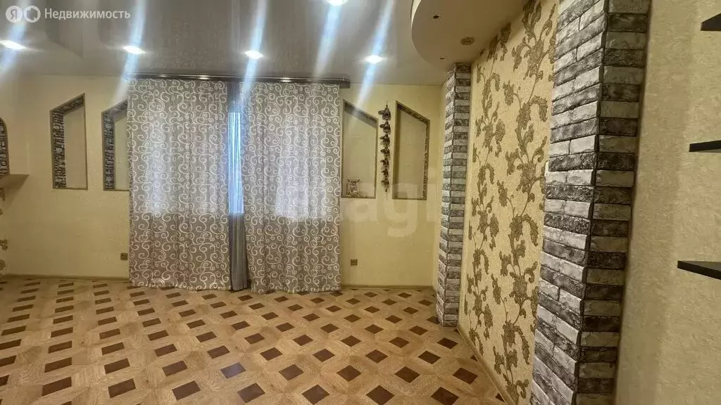 3-комнатная квартира: Ирбит, улица Азева, 40 (80 м) - Фото 1