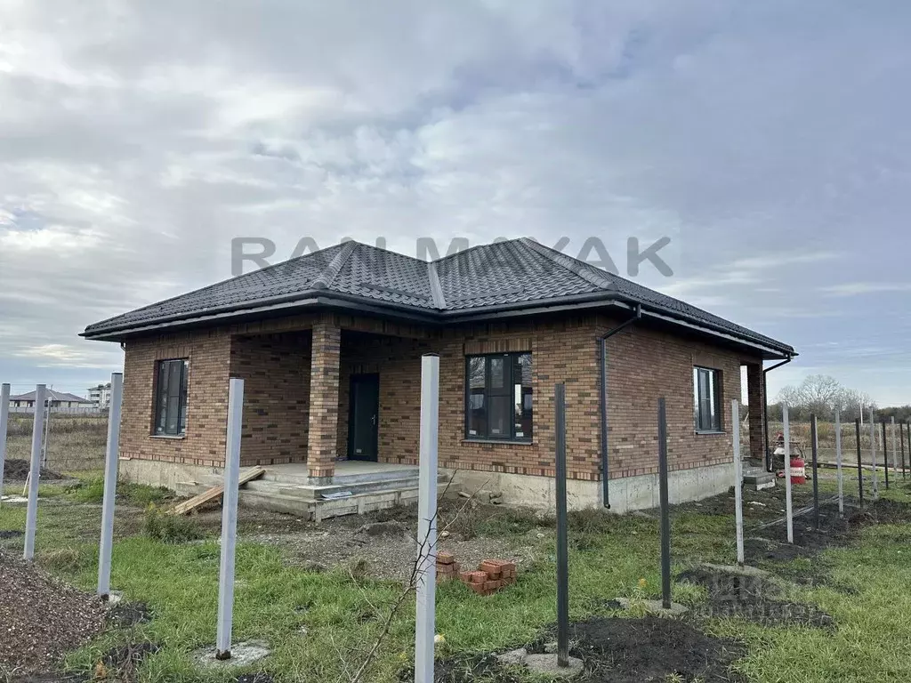 Дом в Адыгея, Майкоп городской округ, пос. Северный ул. Гиагинская, 14 ... - Фото 1