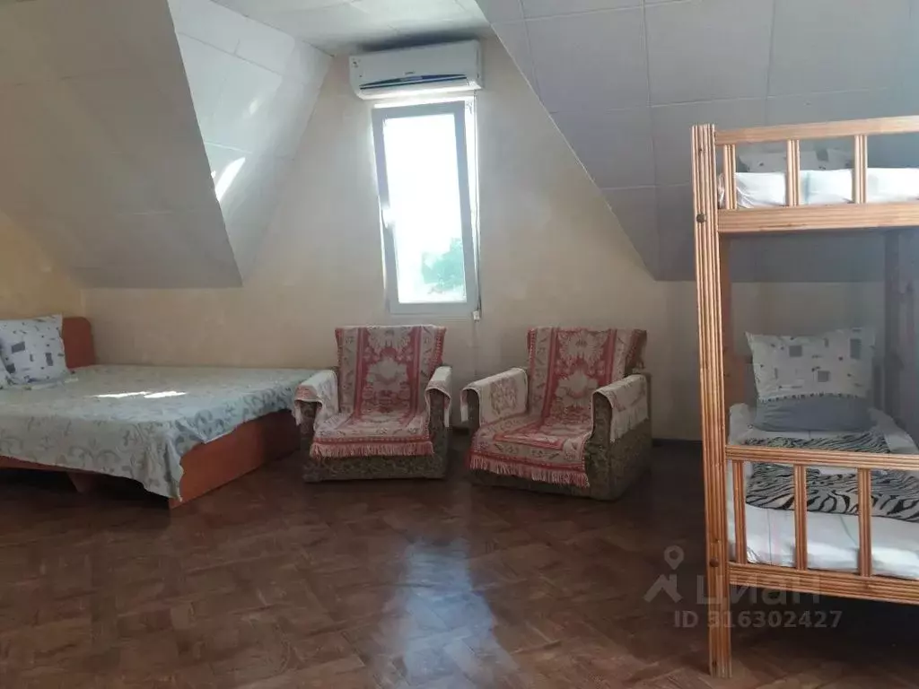 Комната Крым, Сакский район, Новофедоровка пгт ул. Ореховая, 172 - Фото 0