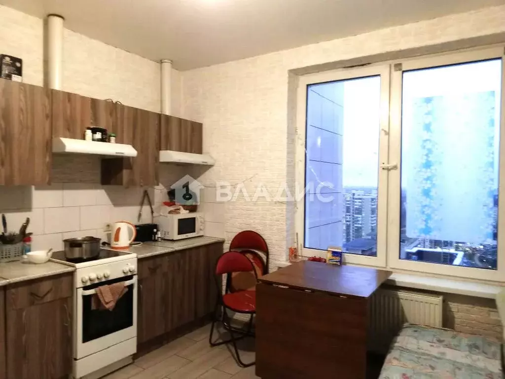 Продается 3-комнатная квартира - Фото 1