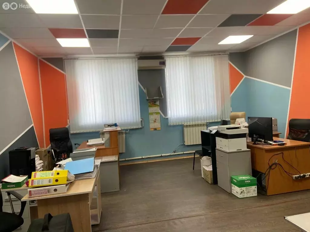 Помещение свободного назначения (220 м) - Фото 1