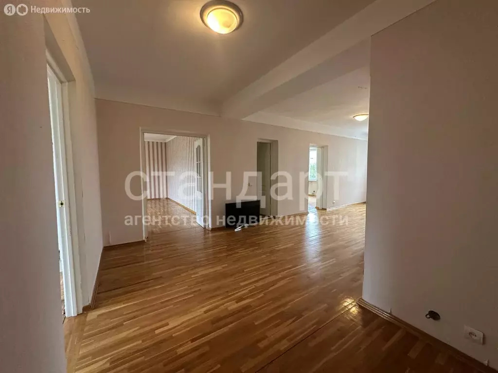 3-комнатная квартира: Ессентуки, Новопятигорская улица, 8 (136.8 м) - Фото 1