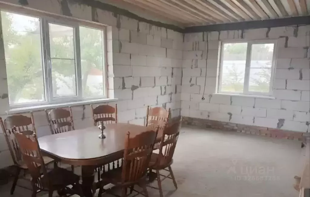 Дом в Астраханская область, Астрахань ул. Навигаторов (200 м) - Фото 1