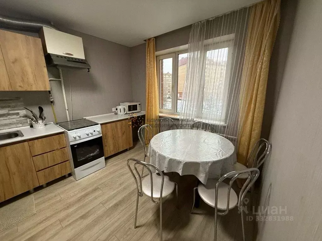 3-к кв. Башкортостан, Уфа ул. Академика Королева, 2 (87.0 м) - Фото 1
