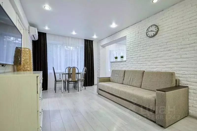 1-к кв. Краснодарский край, Сочи Центральный мкр, ул. Роз, 46 (47.8 м) - Фото 2