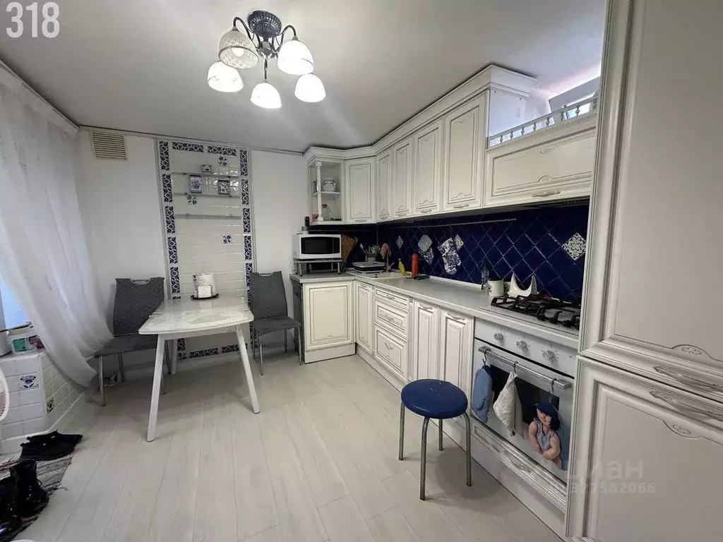 3-к кв. Крым, Феодосия ул. Чехова, 53 (56.0 м) - Фото 2