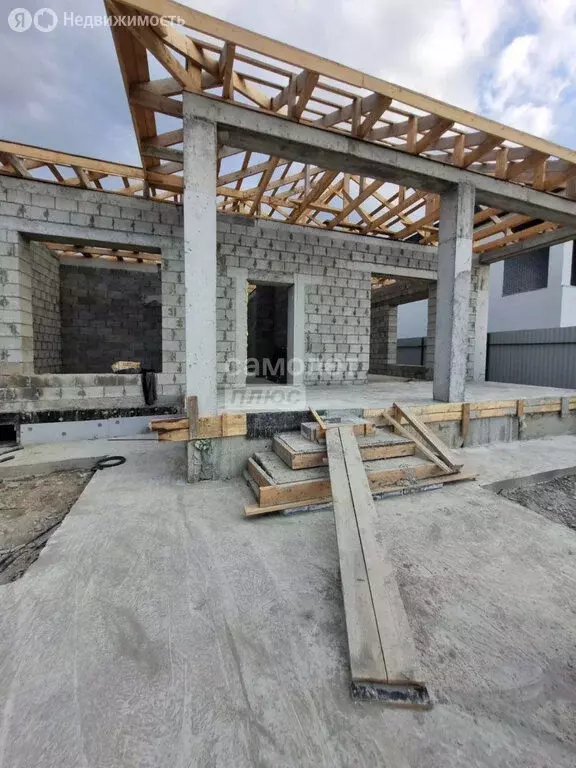 Дом в Ессентуки, улица имени Рыбникова, 40 (244.2 м) - Фото 1