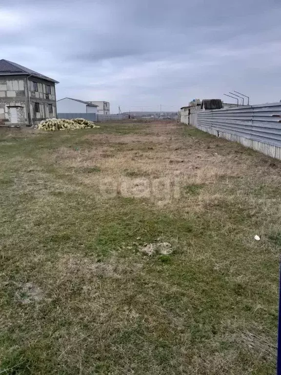 Участок в Крым, Ленино пгт ул. Фрунзе (15.0 сот.) - Фото 1