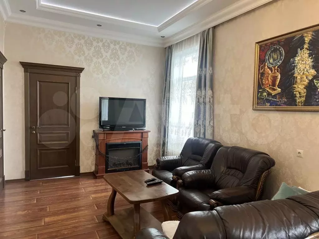 3-к. квартира, 80м, 1/3эт. - Фото 0