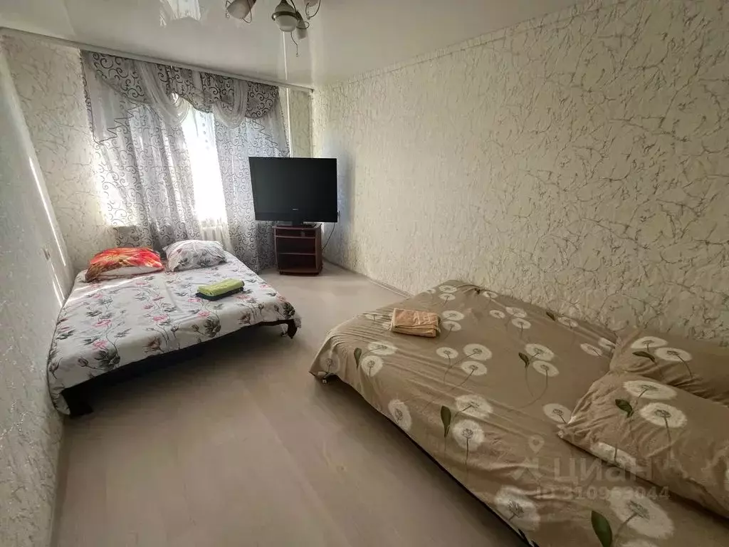 2-к кв. Удмуртия, Ижевск ул. 40 лет Победы, 52 (70.0 м) - Фото 0