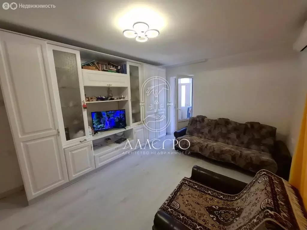 2-комнатная квартира: Гаспра, улица Горького, 3 (48.5 м) - Фото 0