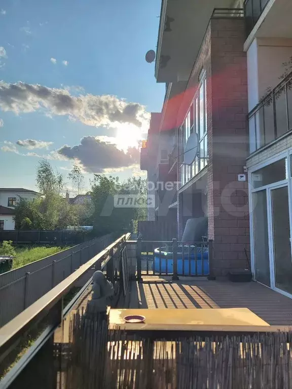 1-к. квартира, 52 м, 1/3 эт. - Фото 1
