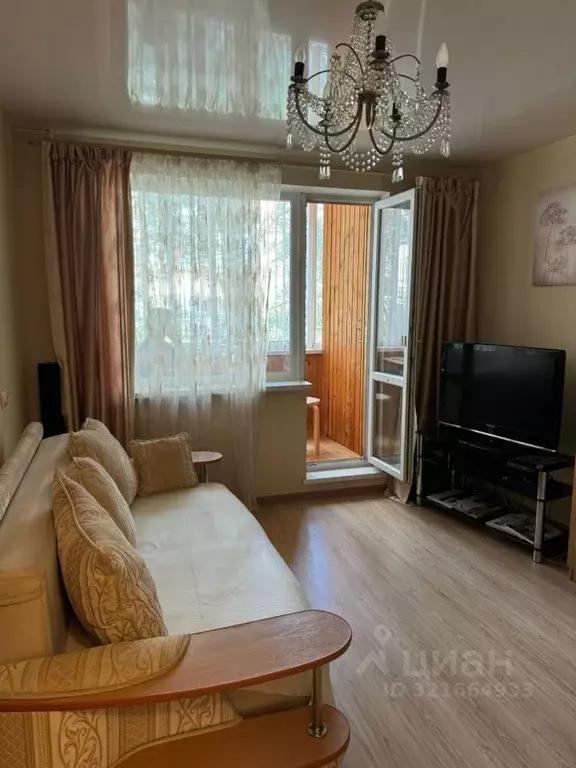 1-к кв. Свердловская область, Екатеринбург ул. Боровая, 21 (32.0 м) - Фото 0