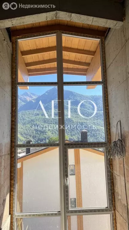 3-комнатная квартира: посёлок городского типа Красная Поляна, ... - Фото 1