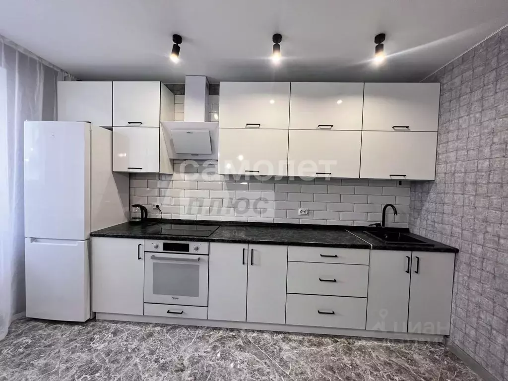 1-к кв. Брянская область, Брянск ул. Счастливая, 5 (40.5 м) - Фото 0