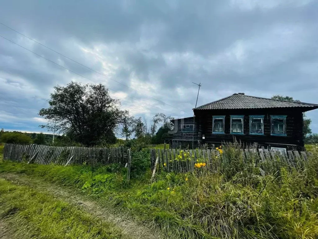 Дом в Вологодская область, Междуреченский муниципальный округ, д. ... - Фото 1