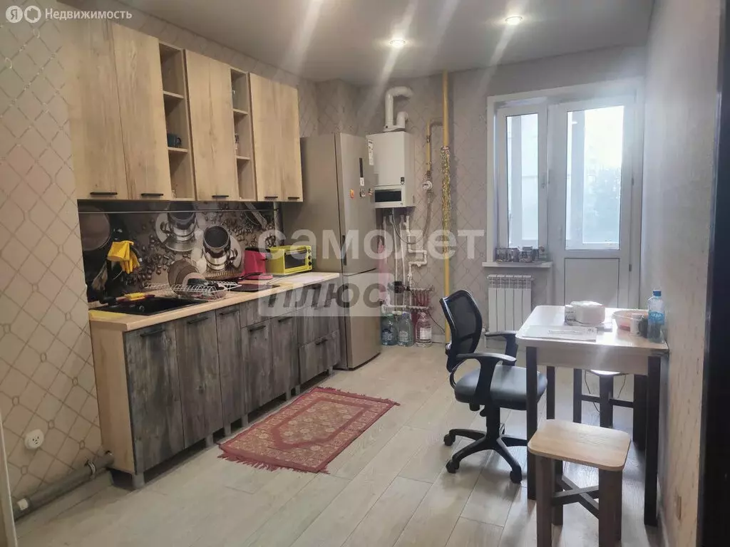 1-комнатная квартира: Астрахань, улица Генерала Епишева, 65 (50.2 м) - Фото 1