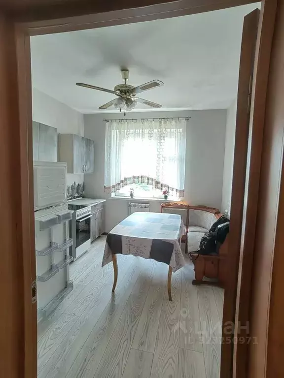 2-к кв. Белгородская область, Белгород ул. Макаренко, 22 (65.0 м) - Фото 1