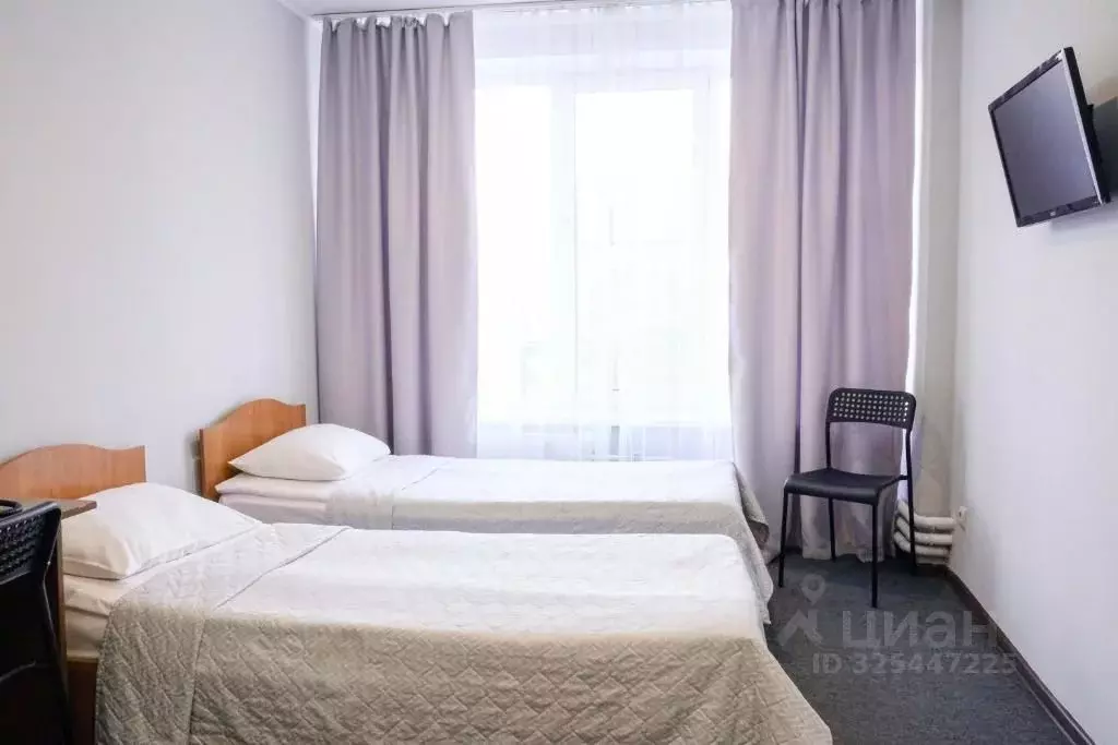 Комната Свердловская область, Екатеринбург ул. 8 Марта, 70 (18.0 м) - Фото 1