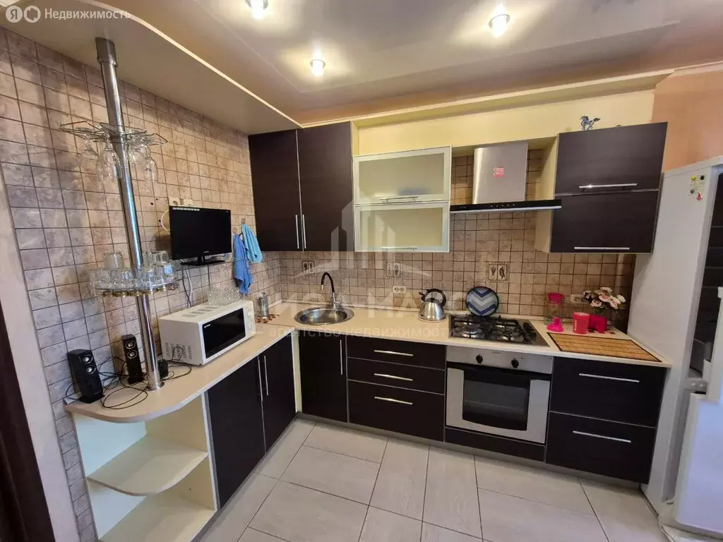2-комнатная квартира: Брянск, Фокинский район, улица Кутузова, 44 (62 ... - Фото 1