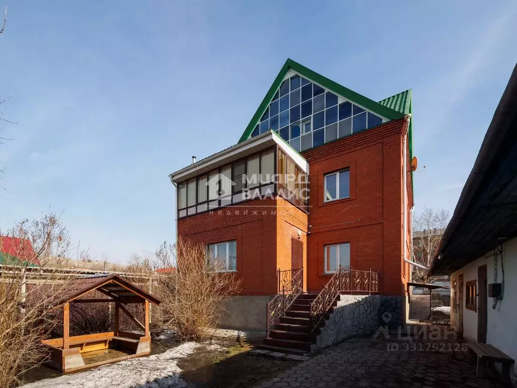 Дом в Омская область, Омск ул. Игоря Москаленко, 64 (389 м) - Фото 1