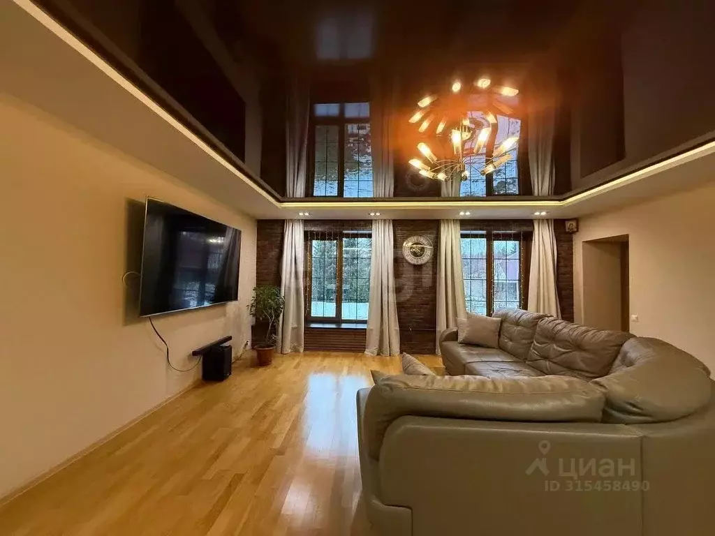 Дом в Псковская область, Псковский район, Завеличенская волость, д. ... - Фото 1