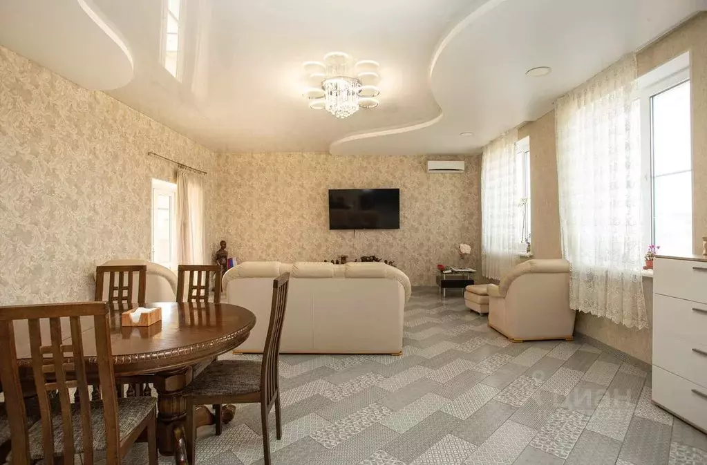 Дом в Севастополь бул. Английский, 7Б (370 м) - Фото 1