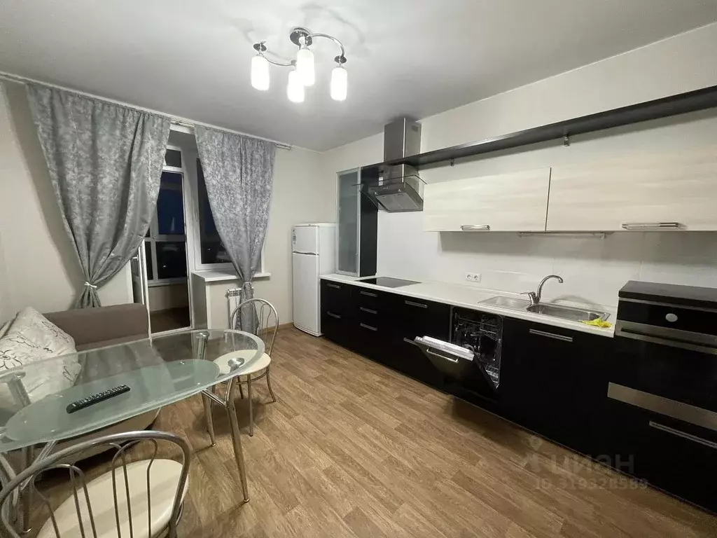 1-к кв. Ивановская область, Иваново ул. Кузнецова, 8 (50.0 м) - Фото 0