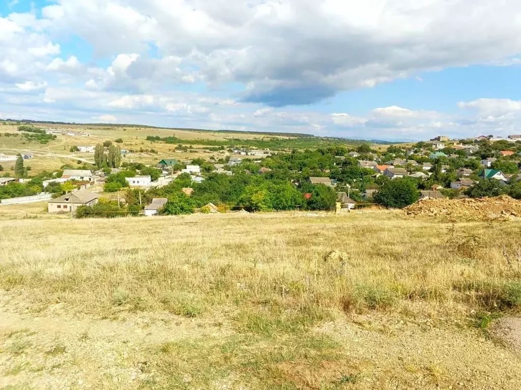 Участок в Крым, Бахчисарайский район, Ароматненское с/пос, с. ... - Фото 2