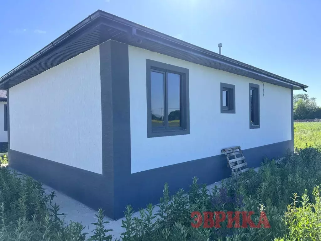 Дом в Краснодарский край, Крымск ул. Стасюкевича (100 м) - Фото 1