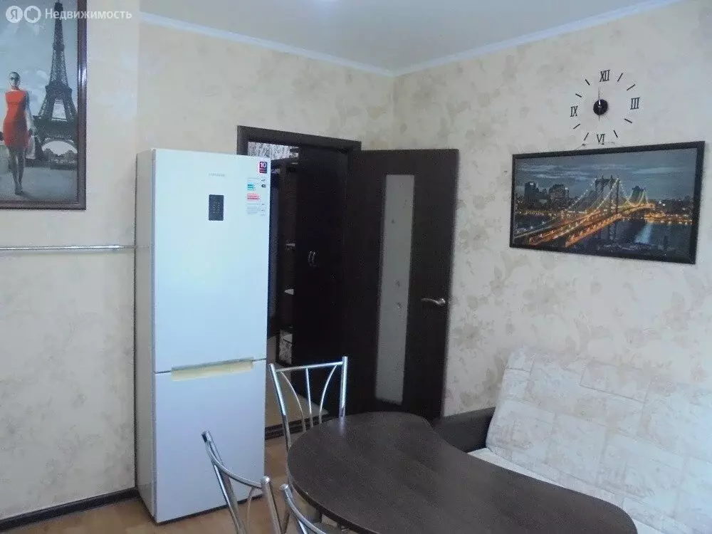 1-комнатная квартира: Саратов, улица имени П.Ф. Батавина, 13А (40 м) - Фото 0