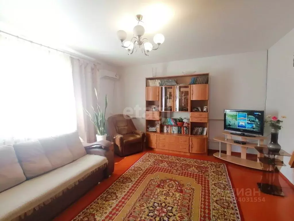 Дом в Краснодарский край, Ейск Светлая ул. (100 м) - Фото 1