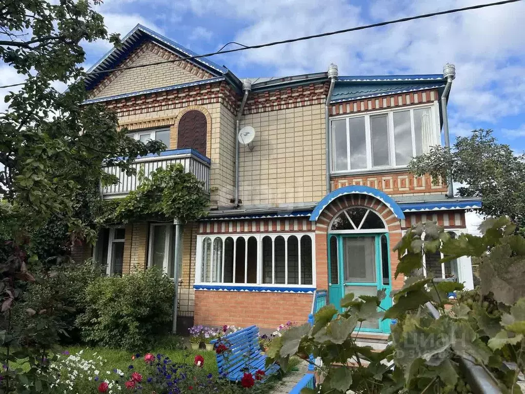 Дом в Оренбургская область, Ясный Вишневый пер., 3 (240 м) - Фото 1