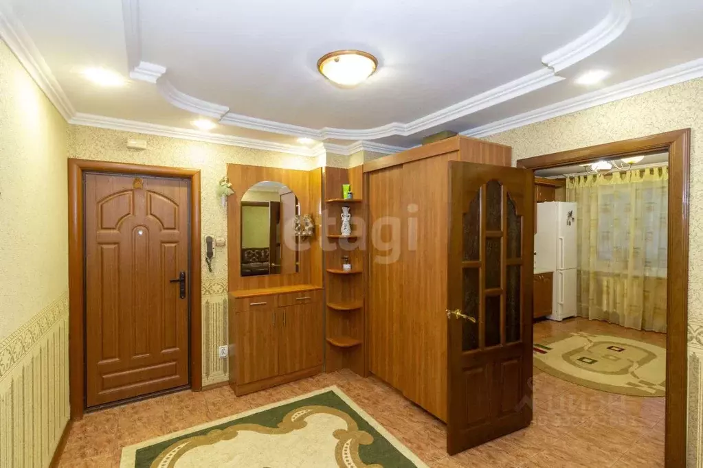 3-к кв. Тюменская область, Тюмень Ставропольская ул., 1/2 (91.0 м) - Фото 0