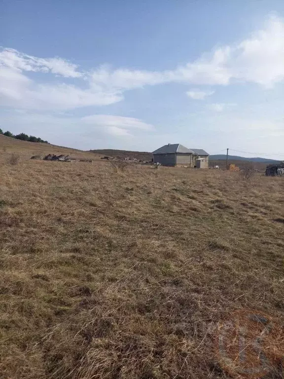 Участок в Крым, Симферопольский район, Трудовское с/пос, с. ... - Фото 0