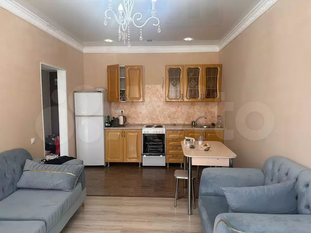 1-к. квартира, 42 м, 4/4 эт. - Фото 1