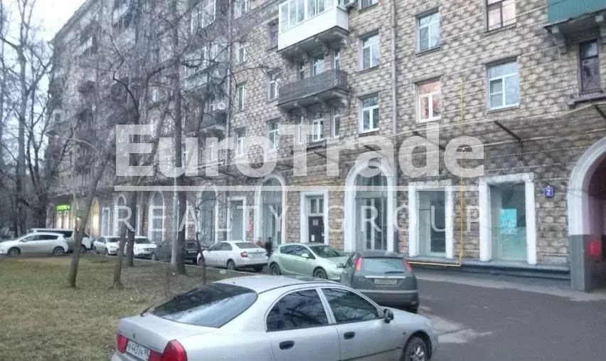 Продам торговое помещение, 420 м - Фото 0