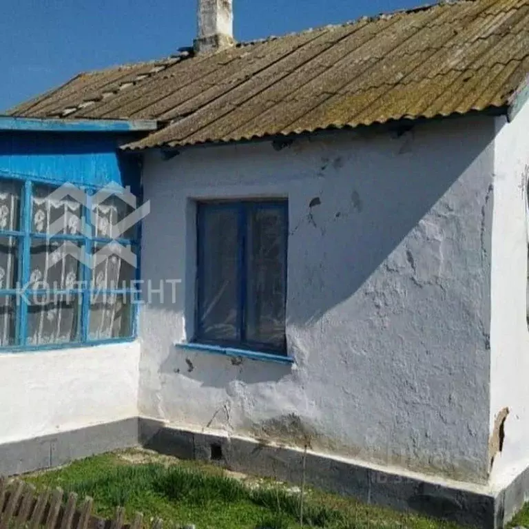 Дом в Крым, Советский район, Некрасовское с/пос, с. Октябрьское ул. ... - Фото 1