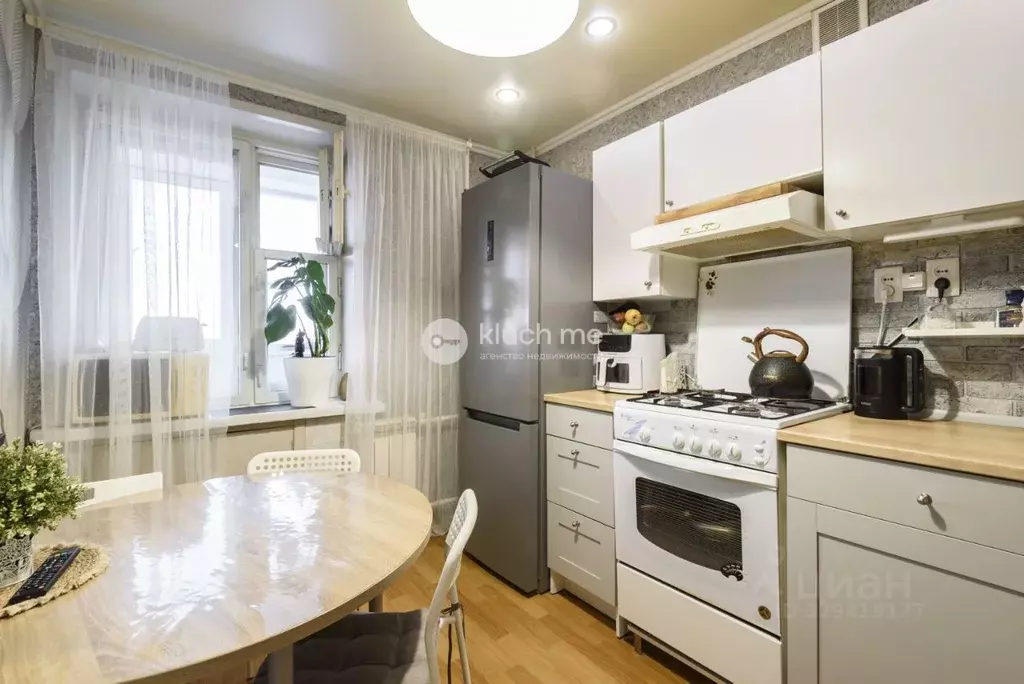 2-к кв. Татарстан, Казань ул. Шадрина, 1 (47.3 м) - Фото 2