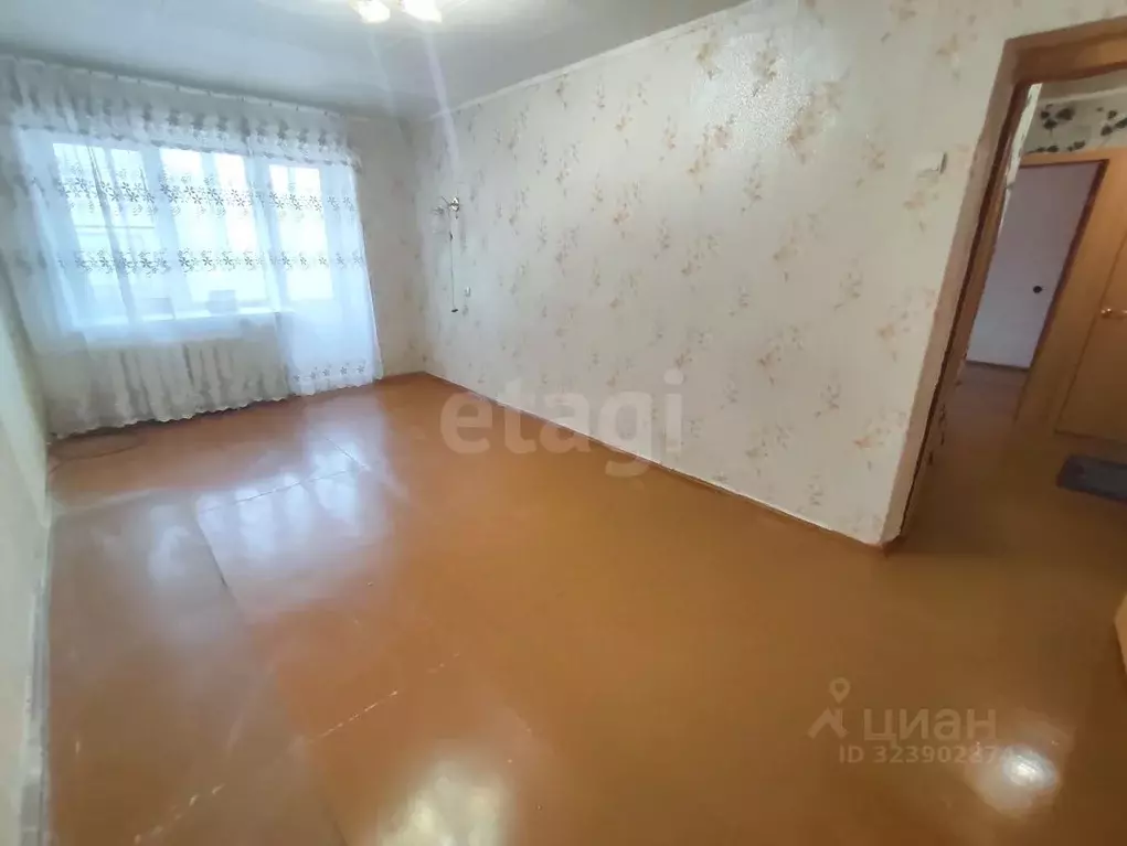 2-к кв. Владимирская область, Гусь-Хрустальный Теплицкий просп., 37 ... - Фото 0