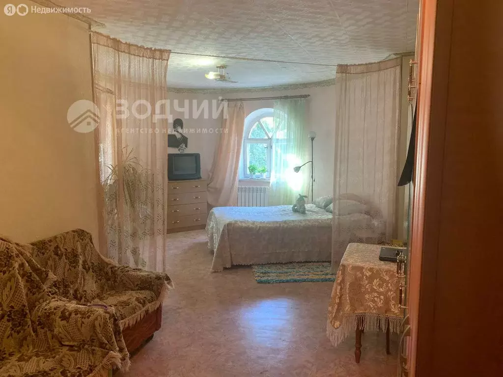 3-комнатная квартира: Чебоксары, улица Короленко, 2 (89 м) - Фото 0