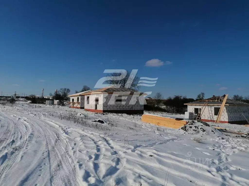 Дом в Курская область, Курский район, Моковский сельсовет, д. 1-я ... - Фото 0