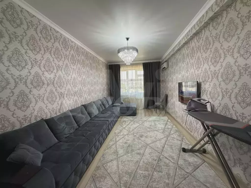 3-к. квартира, 105 м, 2/5 эт. - Фото 1