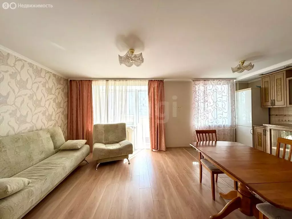 3-комнатная квартира: Тюмень, улица Прокопия Артамонова, 15 (72.9 м) - Фото 2