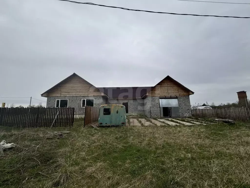 Дом в Тюменская область, Тобольский муниципальный округ, с. ... - Фото 1